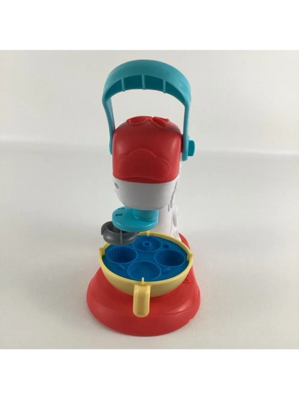 Play-Doh Kitchen Creations Spinning Treats Mixer Mold Press Hasbro 2017 Toy